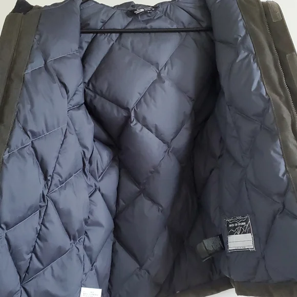 EUC NORTH FACE Girls down winter coat - Picture 8 of 10